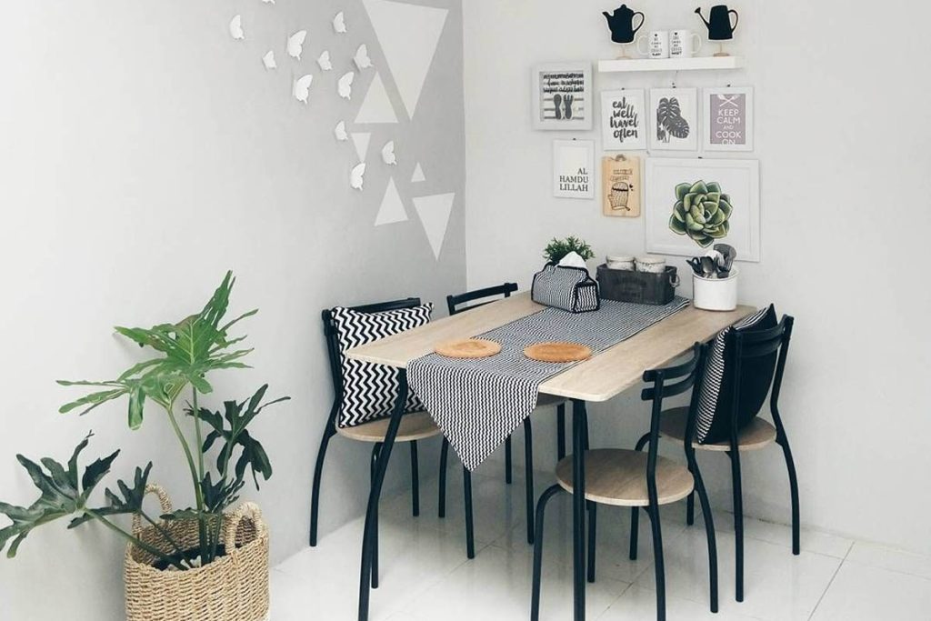 ruang makan minimalis